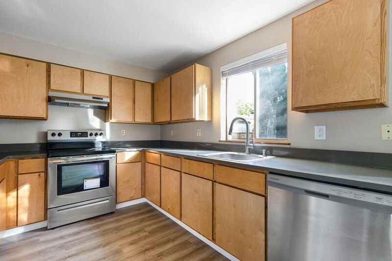 17450 Southeast 82nd Drive - Photo 4 of 24