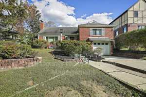 featured image of 5747 27th St Nw