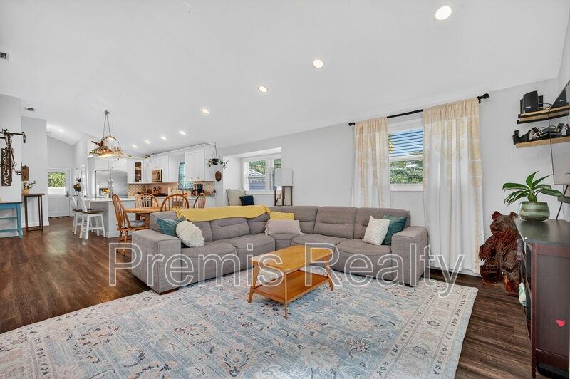 4201 3rd Ave N - Photo 4 of 25