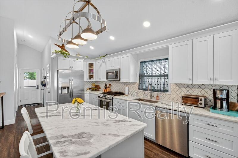 4201 3rd Ave N - Photo 6 of 25