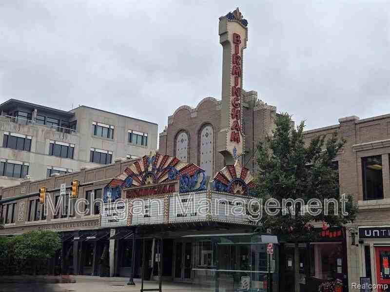 2721 E Maple Rd - Photo 4 of 29