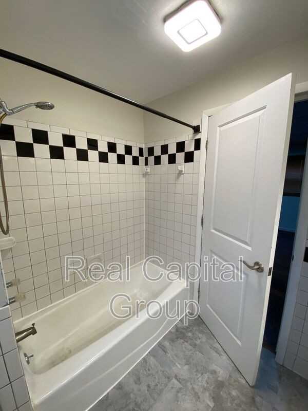 305 Cable St #1LOWER - Photo 5 of 14