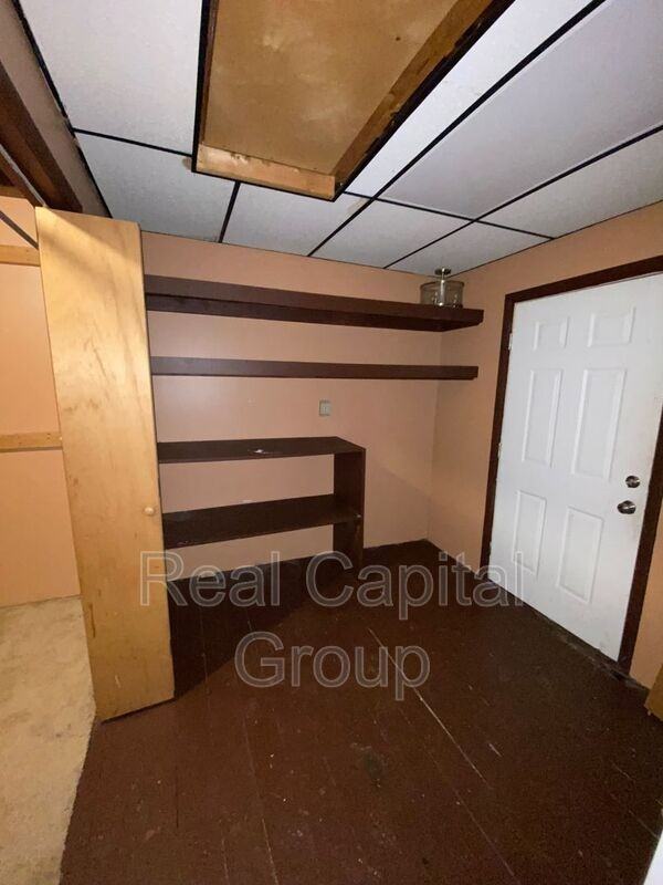 305 Cable St #1LOWER - Photo 6 of 14