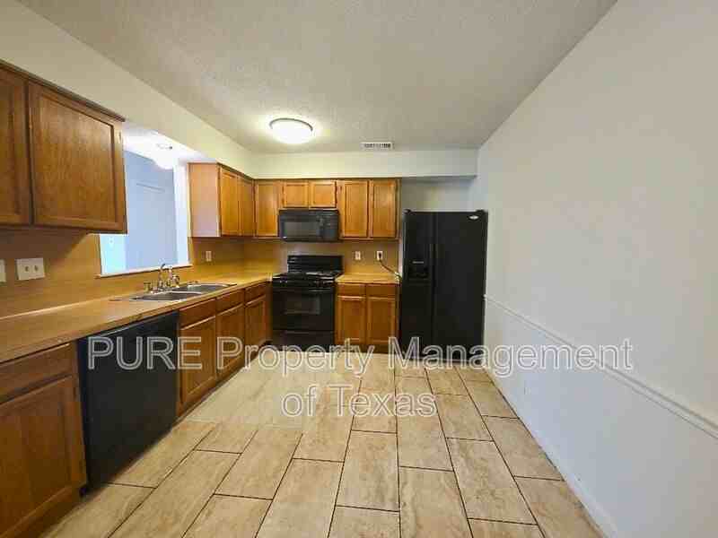 801 Country Aire Dr - Photo 4 of 11