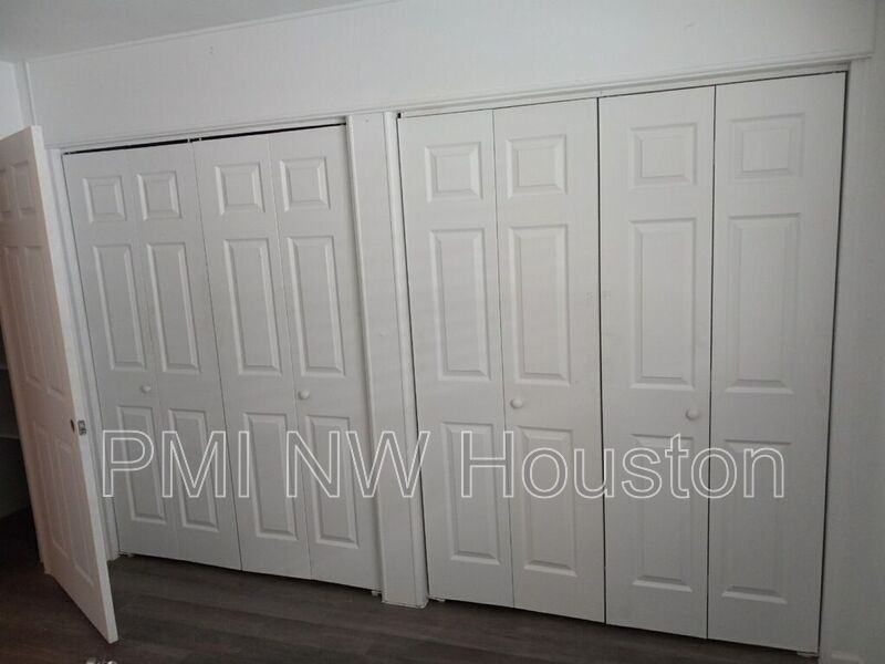 2681 Gessner Rd #402 - Photo 6 of 11