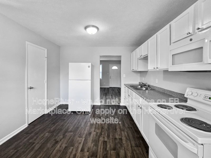 1150 Vandeman St - Photo 4 of 20