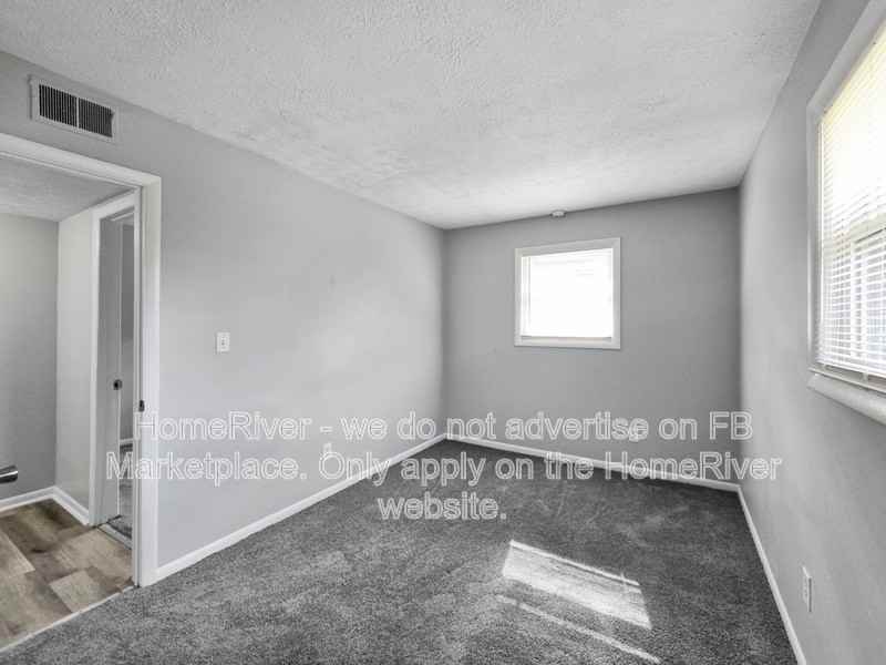 1150 Vandeman St - Photo 5 of 20