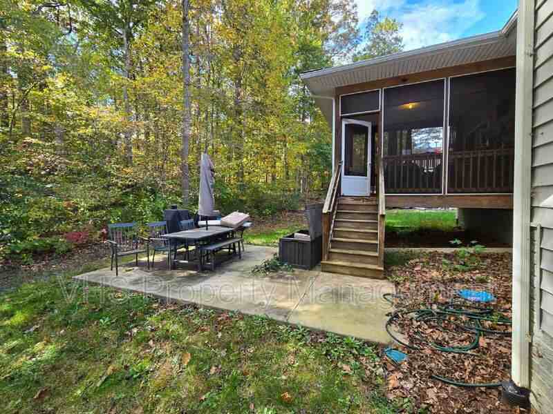 2400 Lakeview Pkwy - Photo 4 of 25