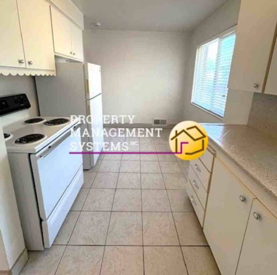 1777 S 2300 E - Photo 5 of 13