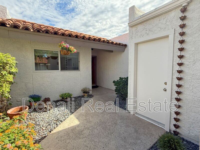 6533 Maryland Circle - Photo 3 of 30