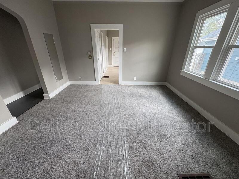4013 Hoagland Avenue - Photo 3 of 7