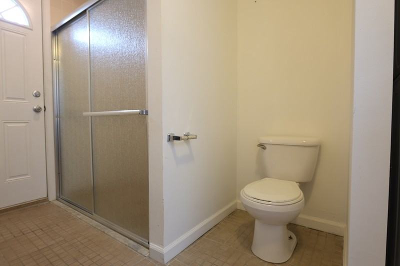 905 Watkins St - Photo 7 of 21