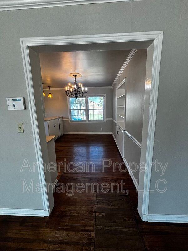 3507 E 15th St - Photo 7 of 24