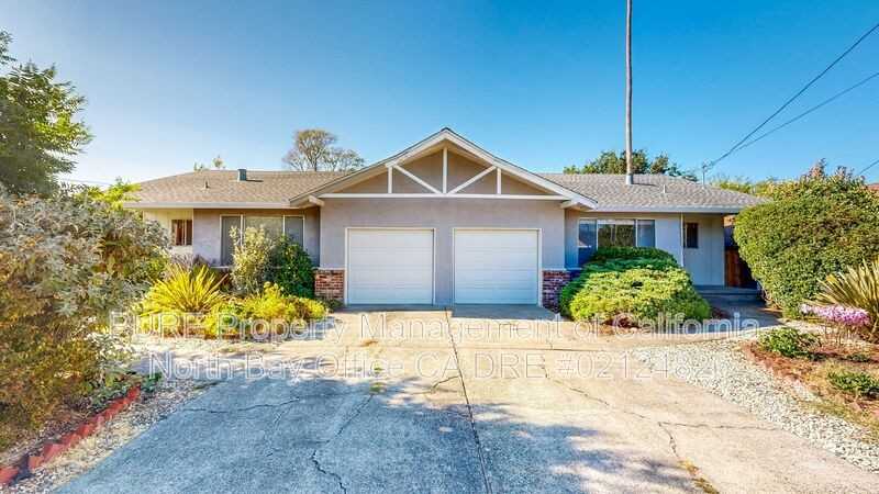 1511 Lynn Court - Photo 2 of 33