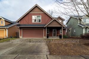 featured image of 826 Ne 115th Cir