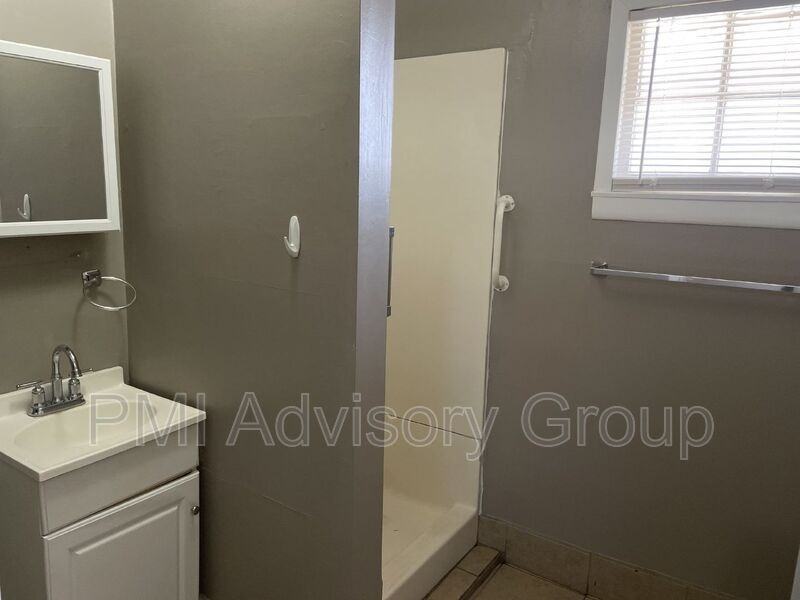 308 Chestnut St #1 - Photo 6 of 20