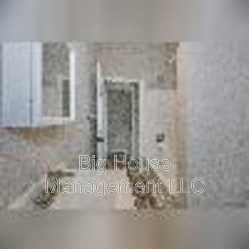 3407 Elgin Avenue #2 - Photo 6 of 13