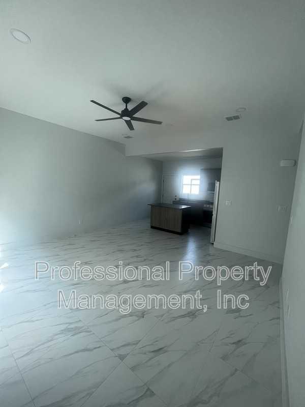 2813 Bravo Road #B - Photo 4 of 10