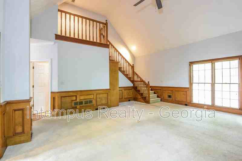330 Banyon Brook Pt - Photo 3 of 20