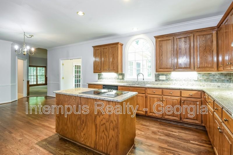 330 Banyon Brook Pt - Photo 5 of 20