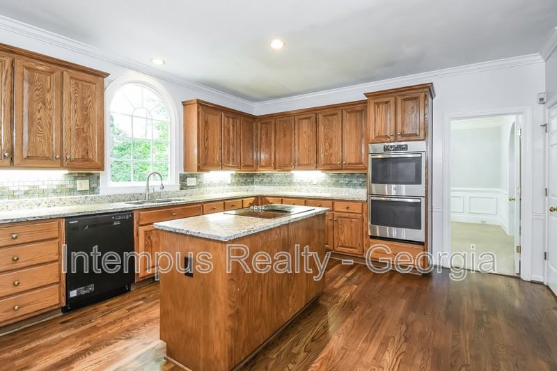 330 Banyon Brook Pt - Photo 6 of 20