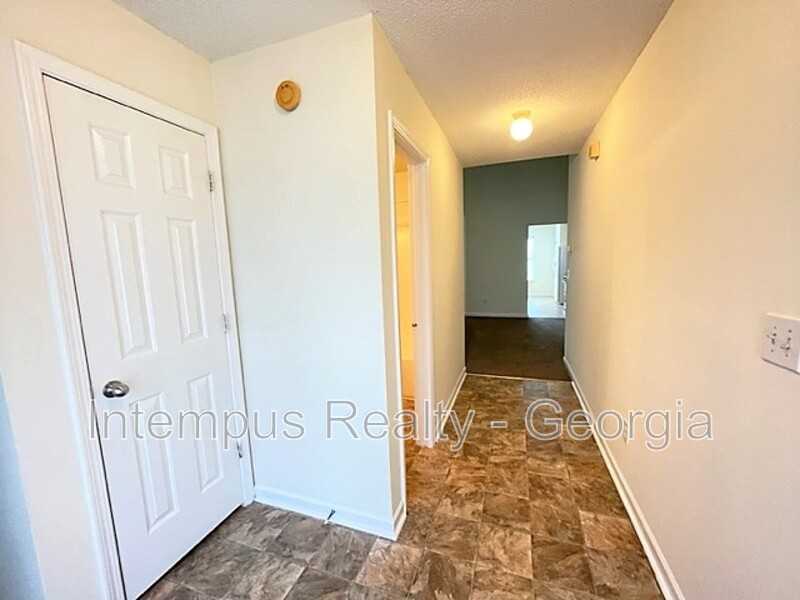 4389 Persian Ct - Photo 4 of 28