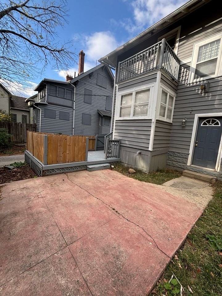 361 E Northwood Ave - Photo 3 of 18