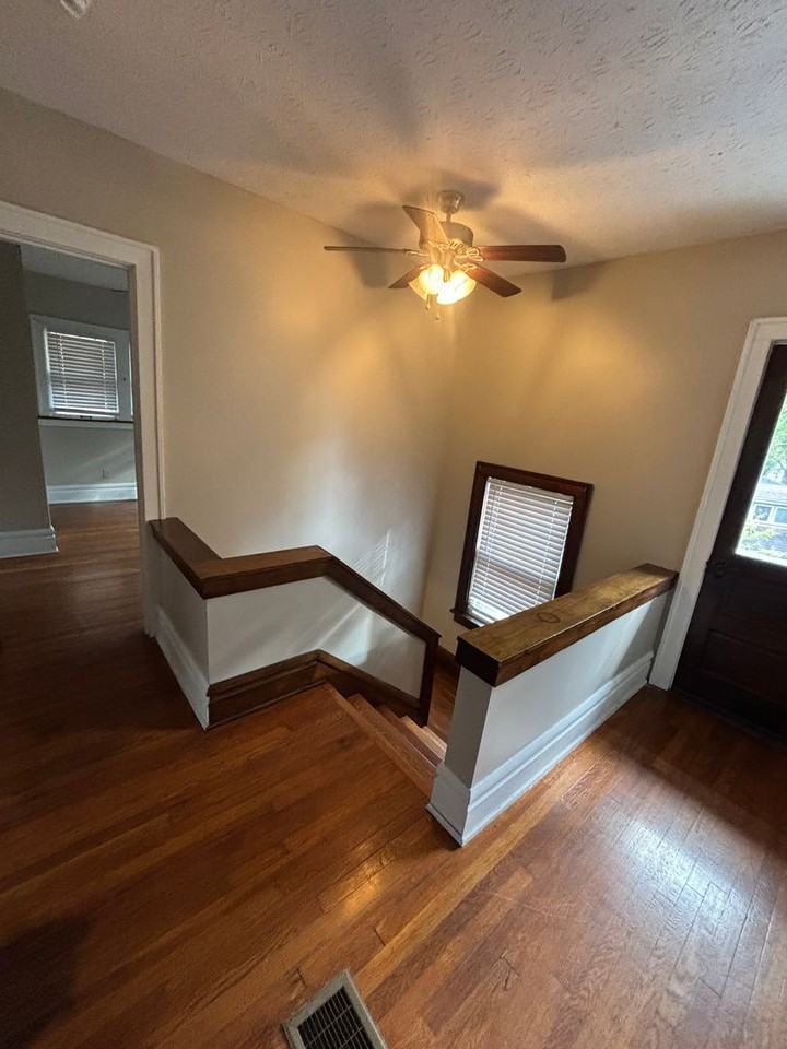 361 E Northwood Ave - Photo 4 of 18