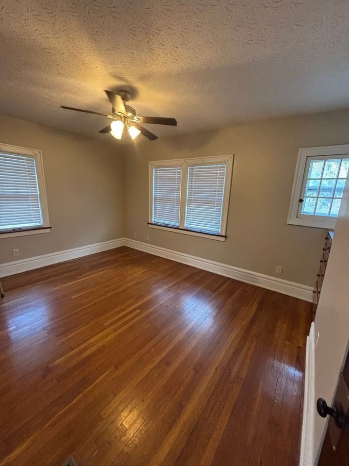 361 E Northwood Ave - Photo 7 of 18