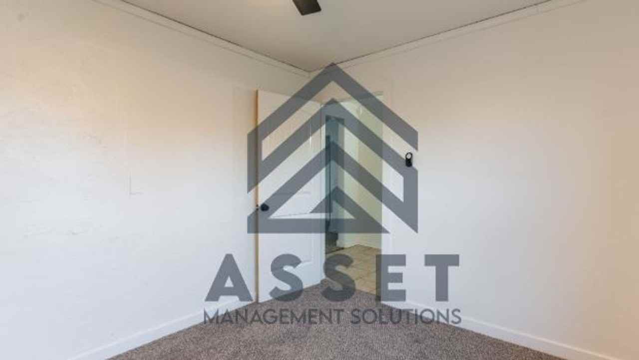 5924 Nw 42nd St #RTO - Photo 7 of 25