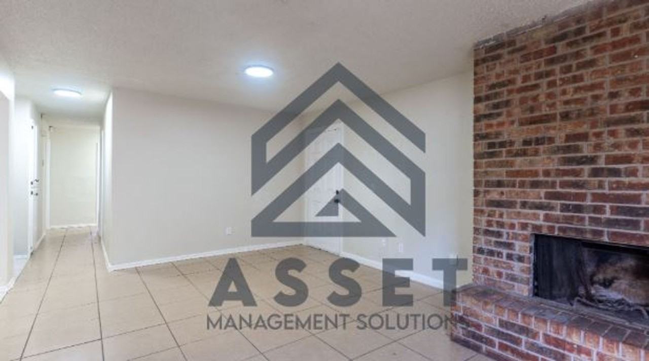 3317 Se 57th St - Photo 7 of 21