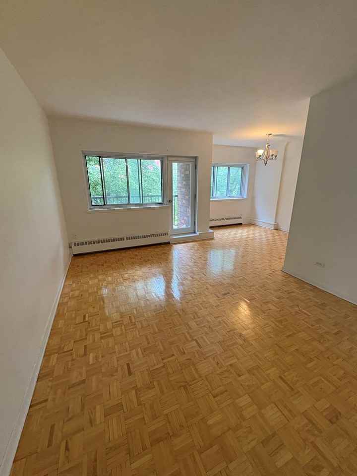 1615 Jules-Poitras - Photo 3 of 34