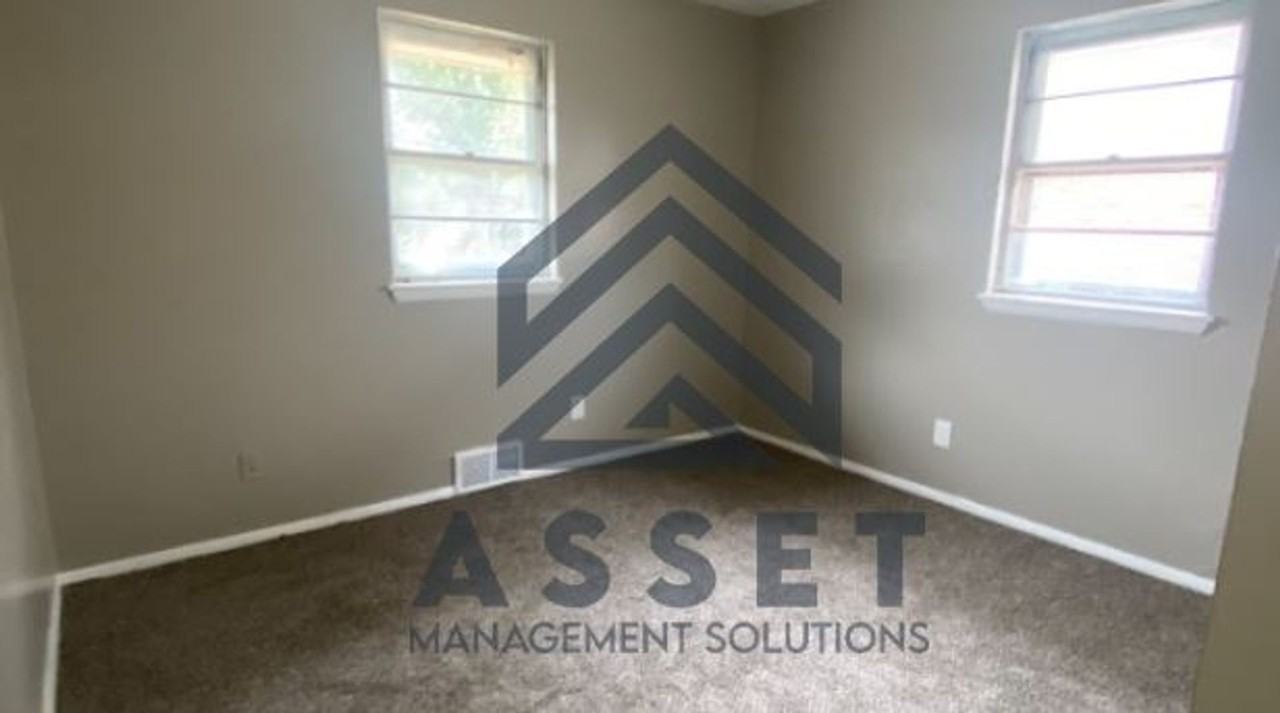 2201 Sw 76th St - Photo 6 of 11