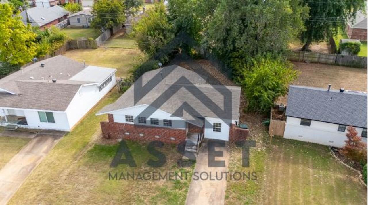 6112 Southeast 5th Street - Photo 4 of 26