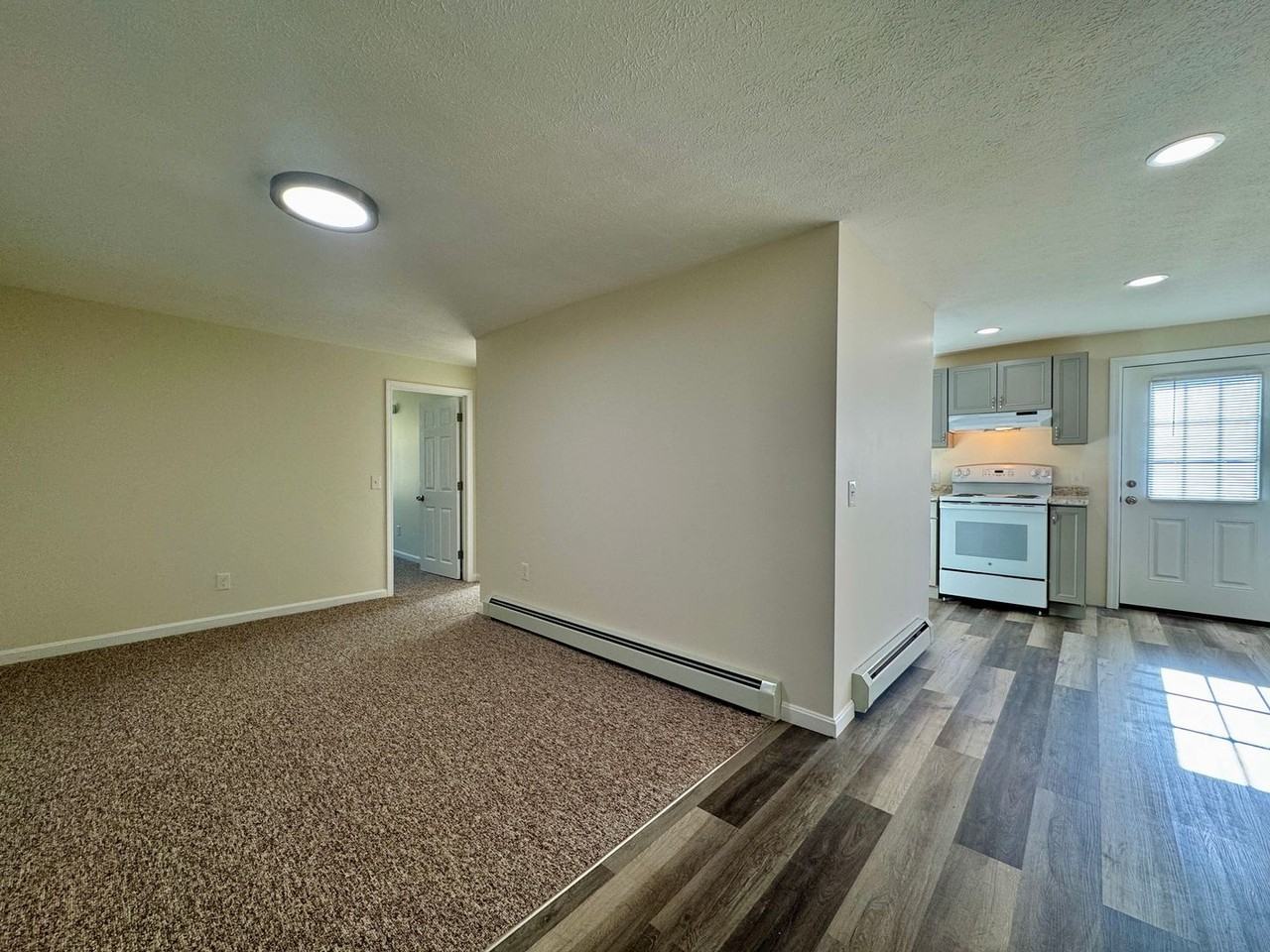 160 Washington Ave - Photo 3 of 11