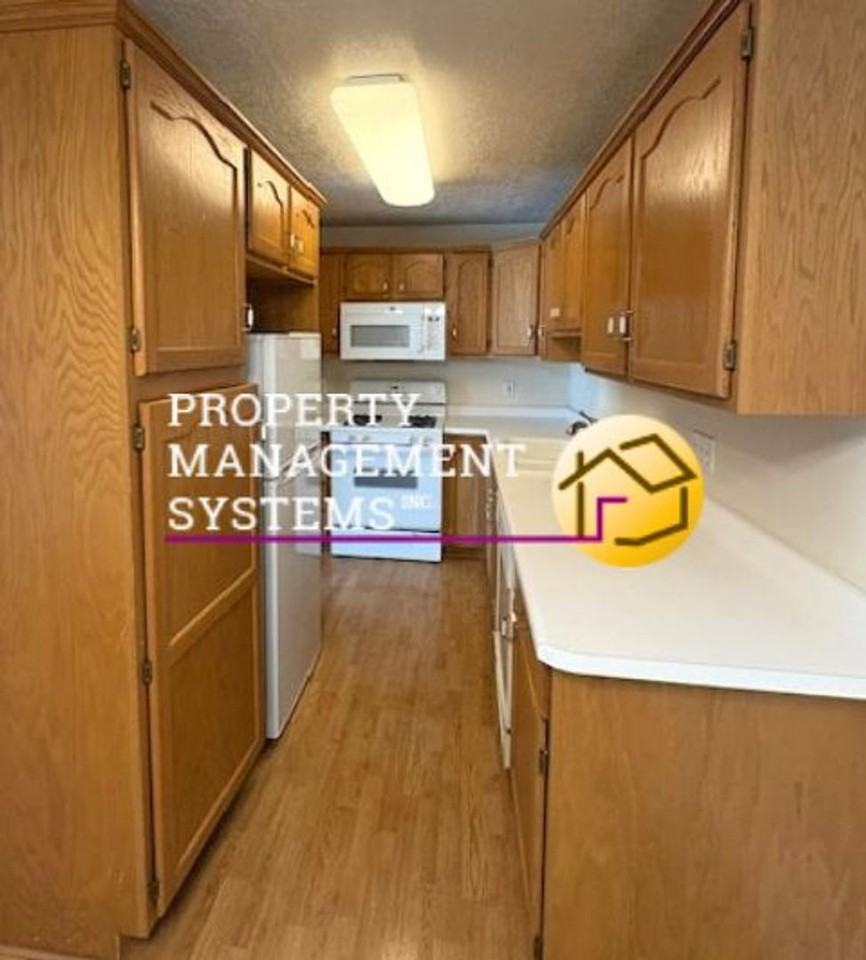 881 E Maple View Dr #20 - Photo 3 of 17