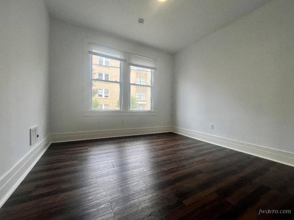 Van Ness Avenue & Green - Photo 3 of 9