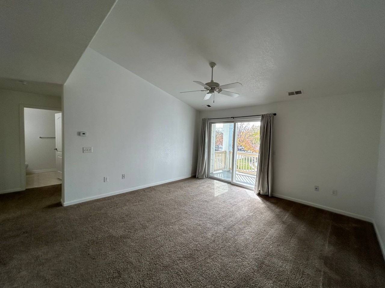 4645 Hahns Peak Dr - Photo 2 of 13