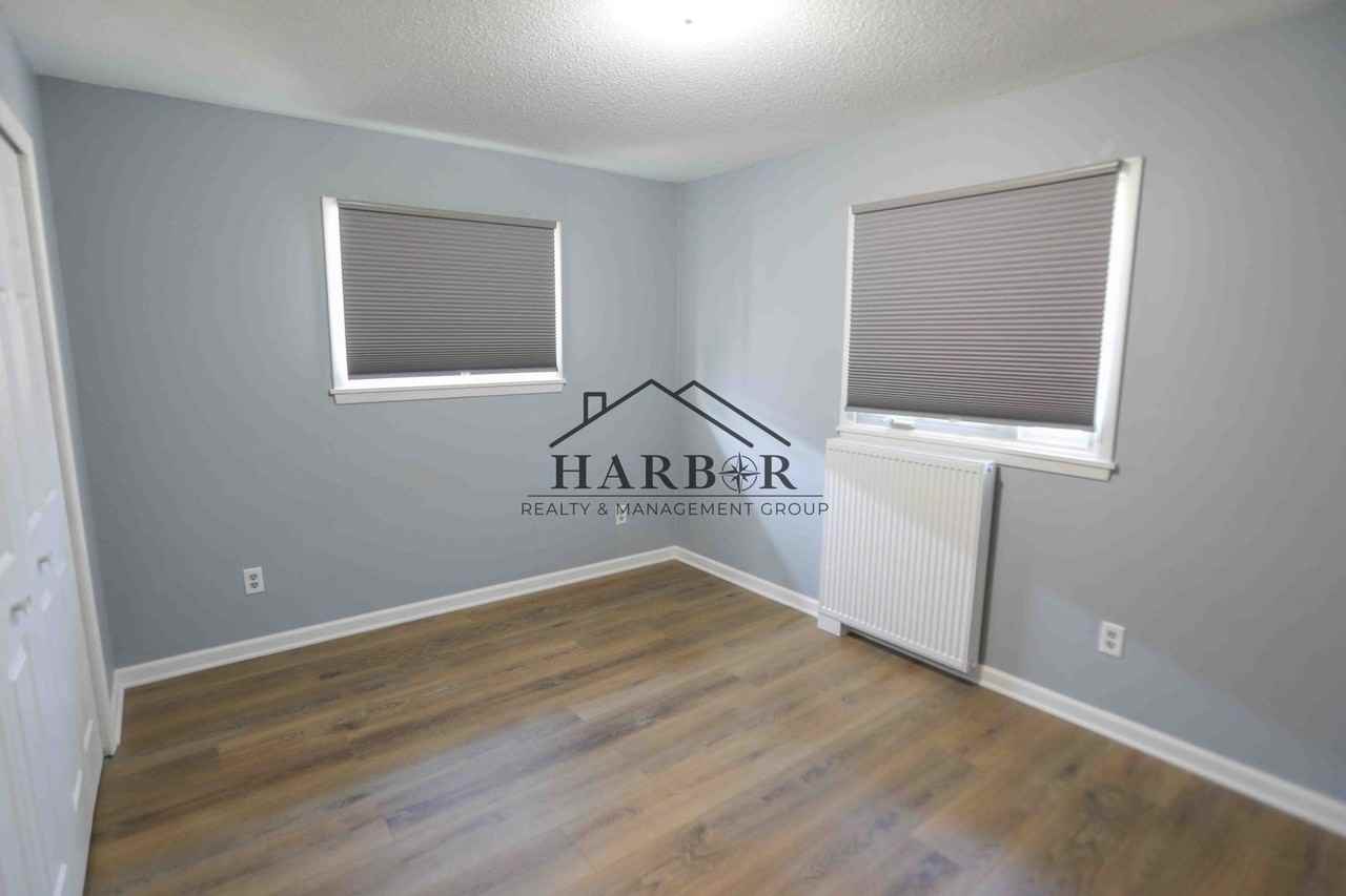 1346 4th Avenue Southwest - Photo 4 of 11