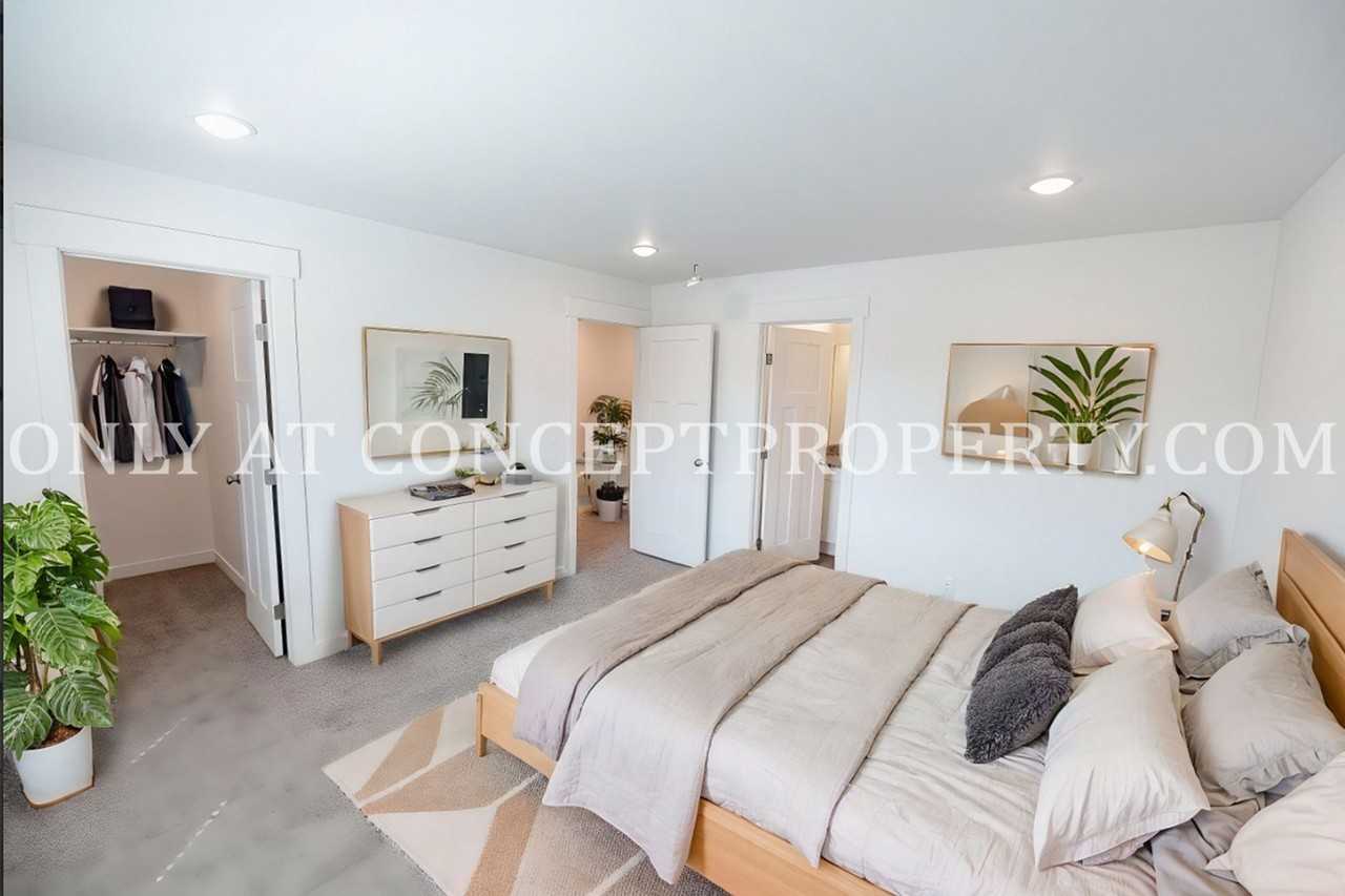 643 East 12th Street - Photo 5 of 50