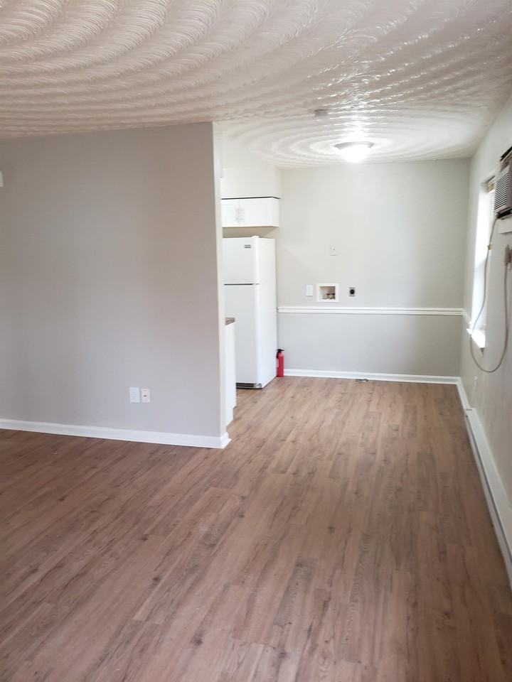 4th Bay - Photo 3 of 50