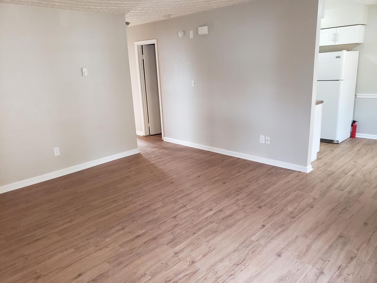 4th Bay - Photo 5 of 50