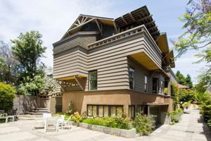 featured image of 6451 Benvenue Ave Apt B #Apt B