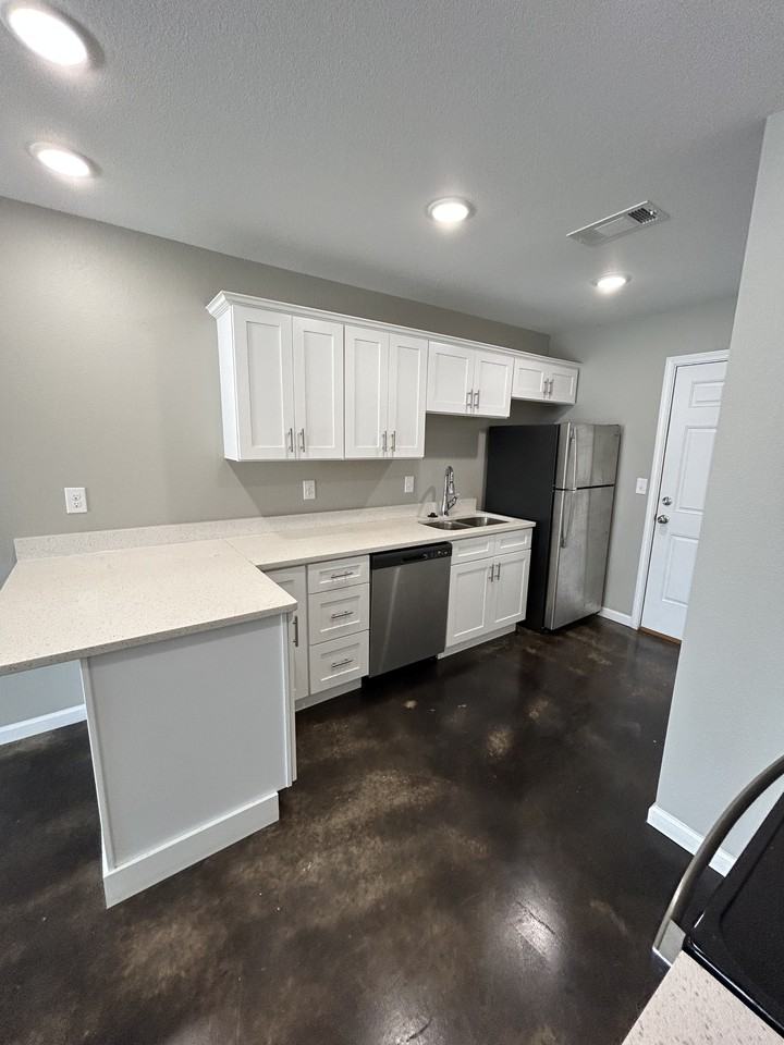 453 B Avenue - Photo 5 of 17