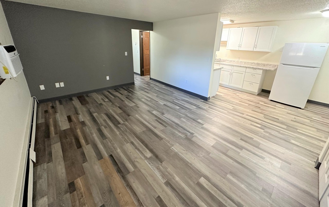 222 S Greenwood St - 18 PLEX - Photo 2 of 19