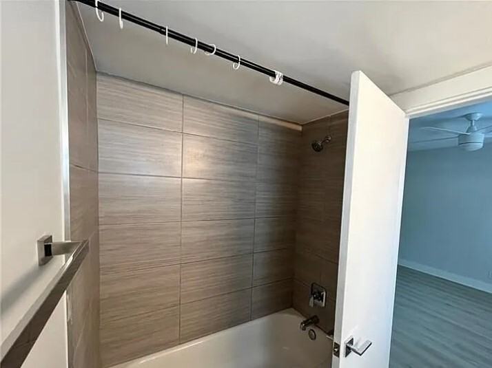 1273 NE 38th Street - Photo 3 of 11