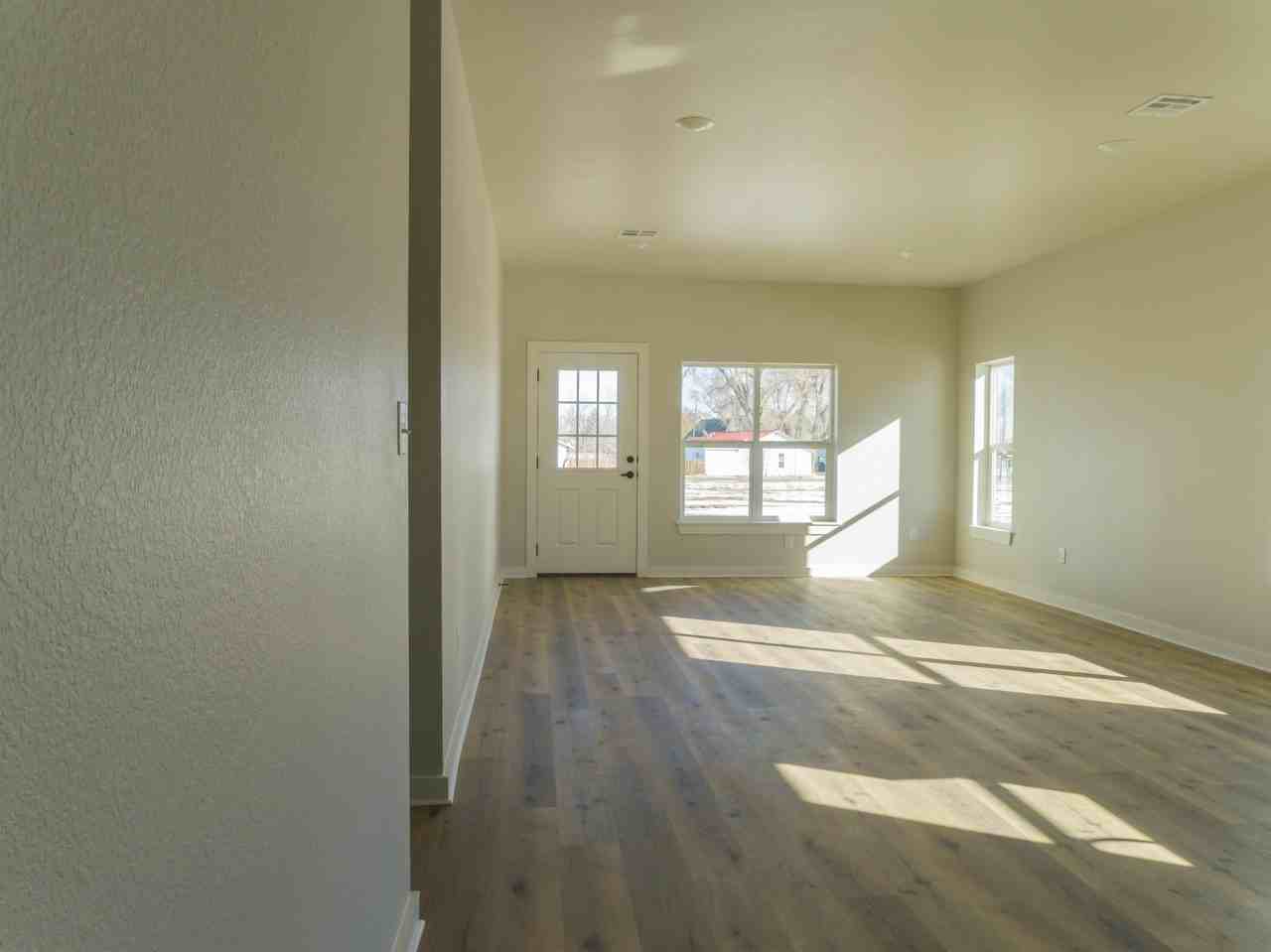 Ark Valley Flats - Photo 4 of 14