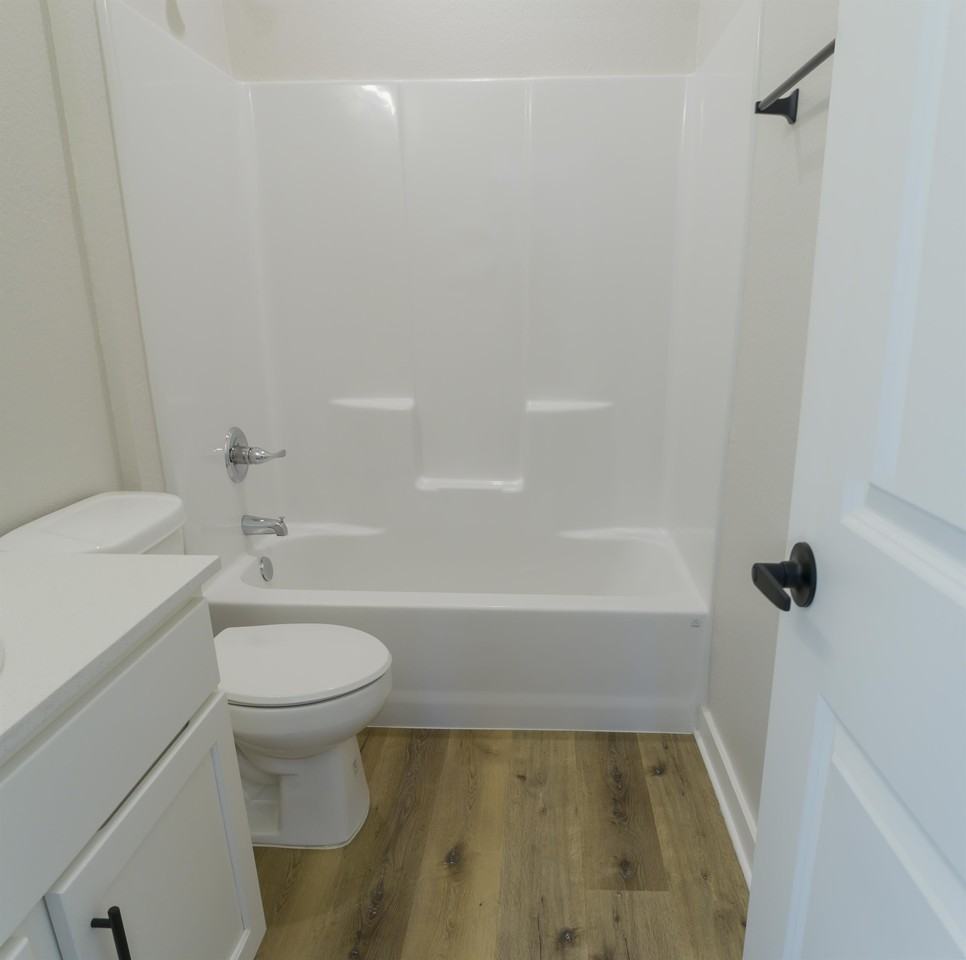 Ark Valley Flats - 553 Moore - Photo 4 of 14