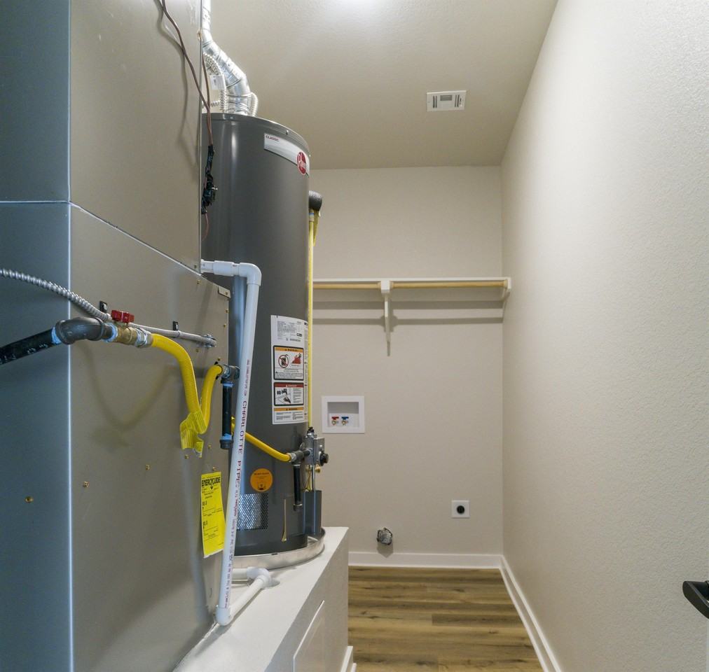 Ark Valley Flats - 553 Moore - Photo 7 of 14