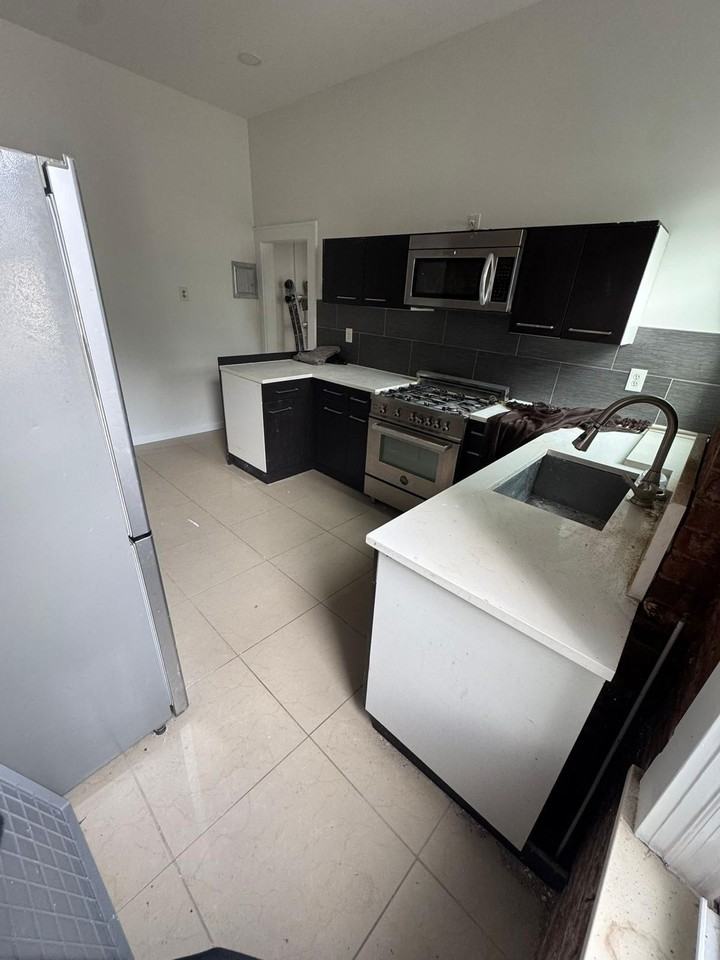 155-159 Midland Ave/687 SUMMER AVENUE LLC - Photo 6 of 10